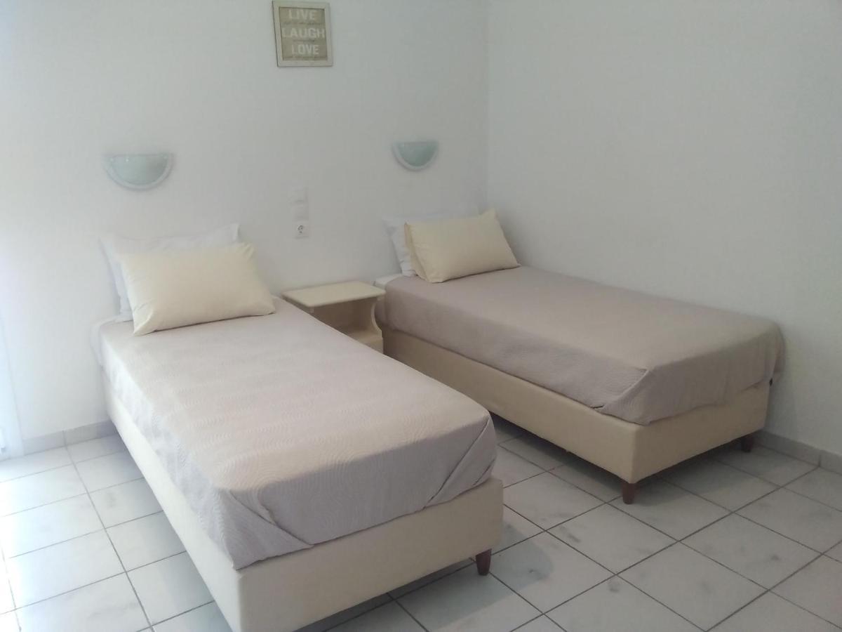 Gorgona & Apartment